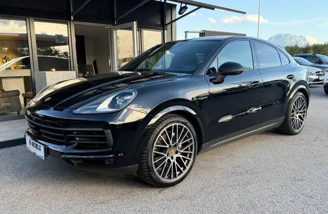 Porsche Cayenne view 5