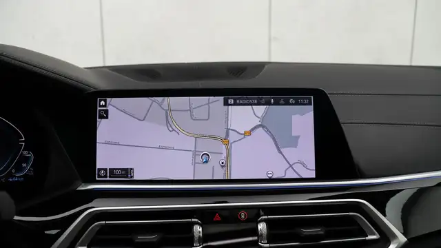 BMW X5 view 13