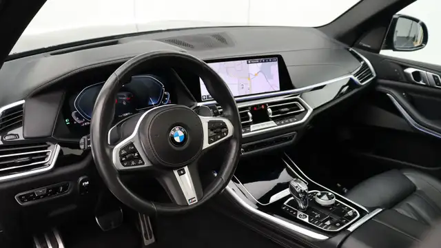 BMW X5 view 7