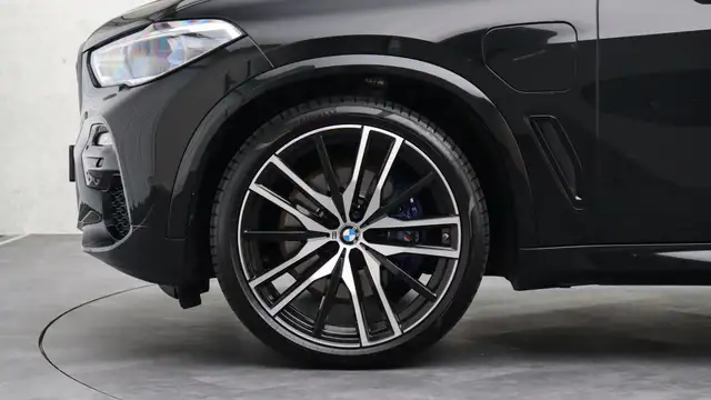 BMW X5 view 6