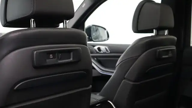 BMW X5 view 28