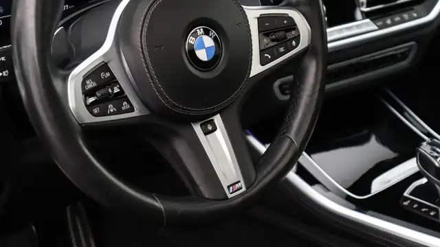 BMW X5 view 12