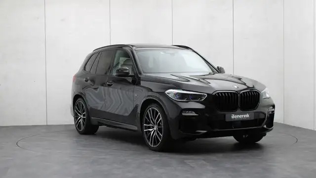 BMW X5 view 5