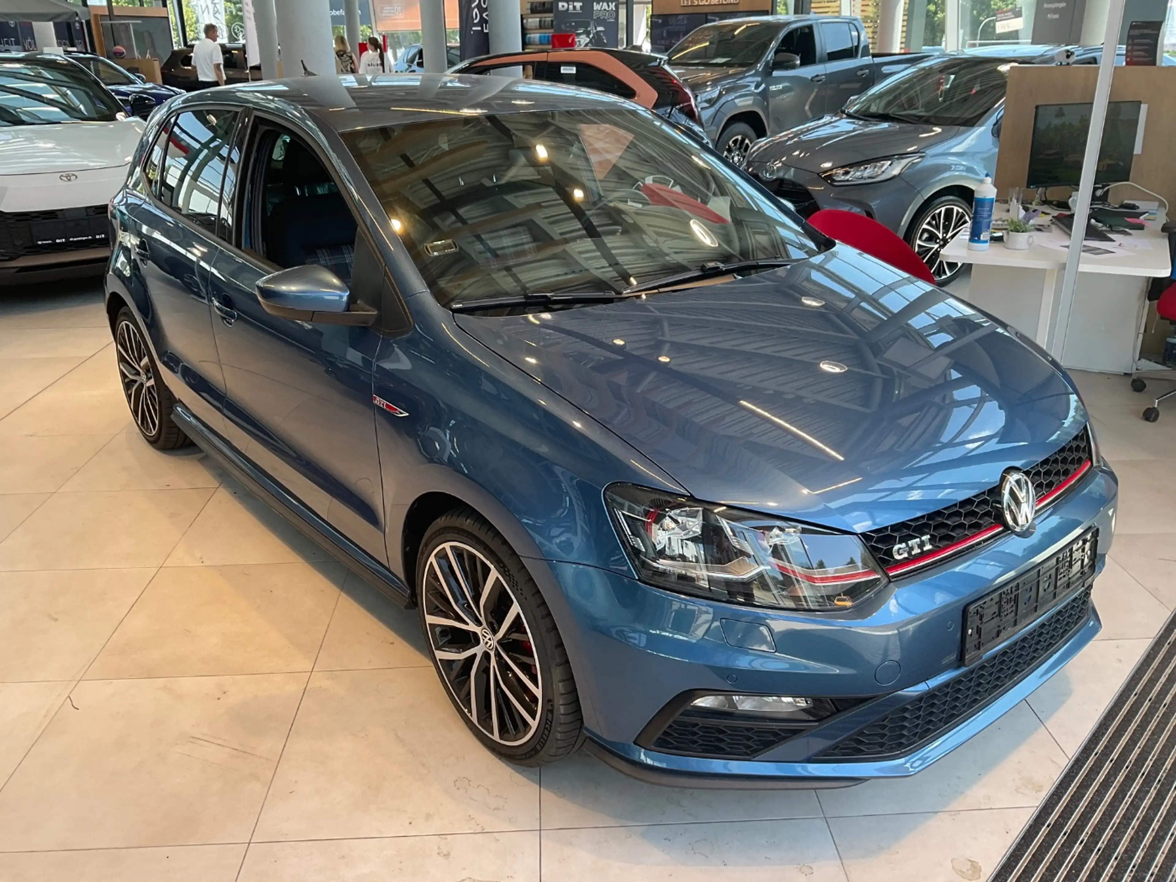 Volkswagen Polo GTI Polo V 1.8 TSI BMT GTI LED+Navi+SHZ+Kam.+KlimaA — photo 4