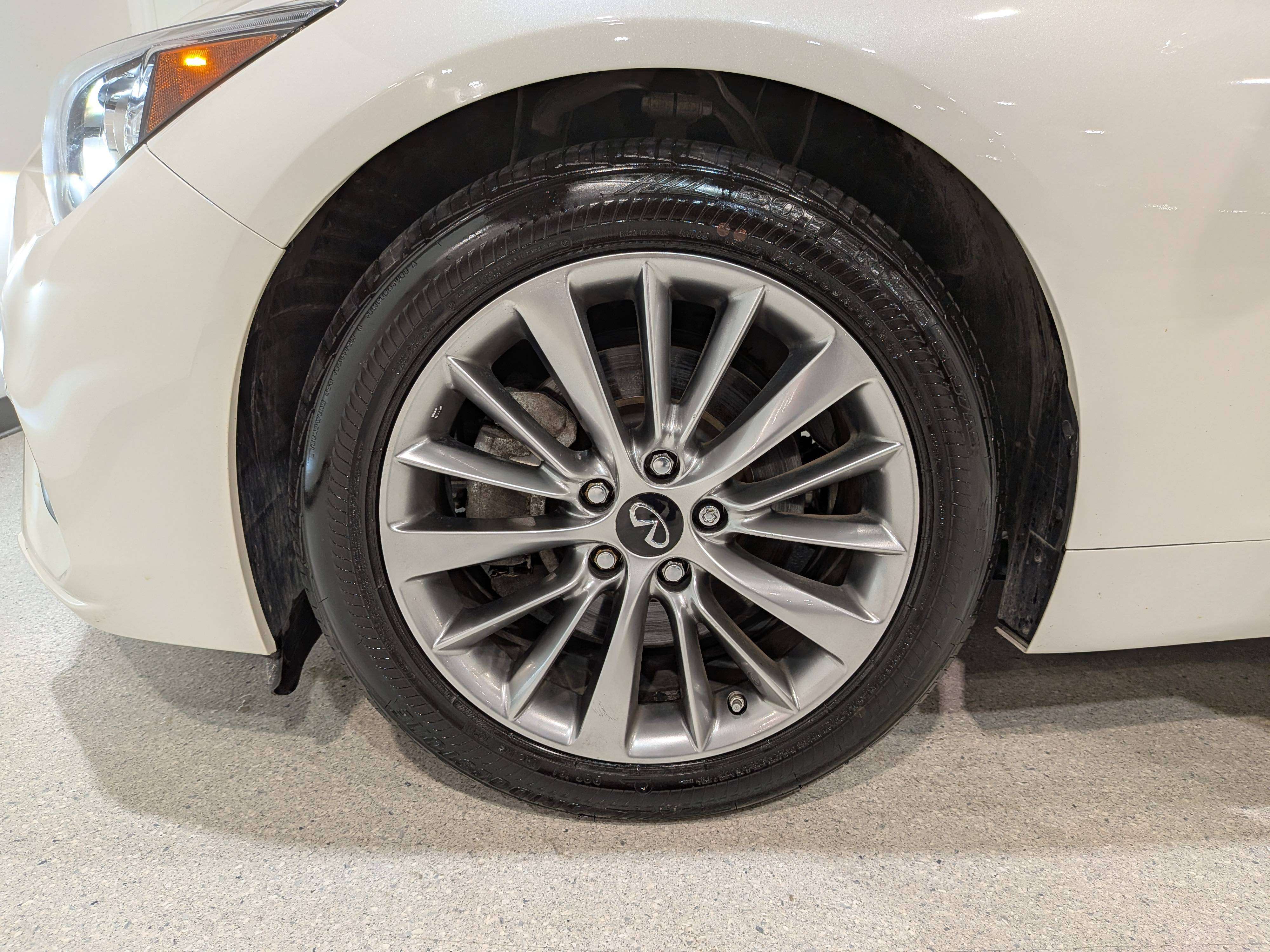 Infiniti Q50 2024
