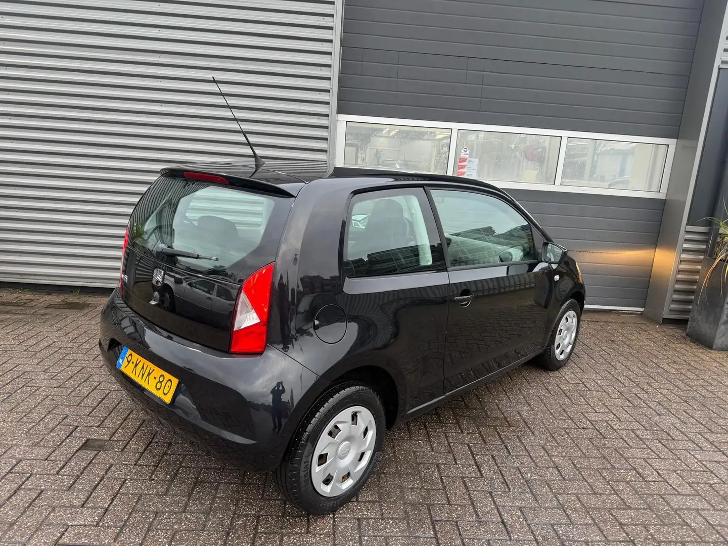 SEAT Mii 1.0 Style Sport AIRCO/Cruise control!!!! Zwart - 2