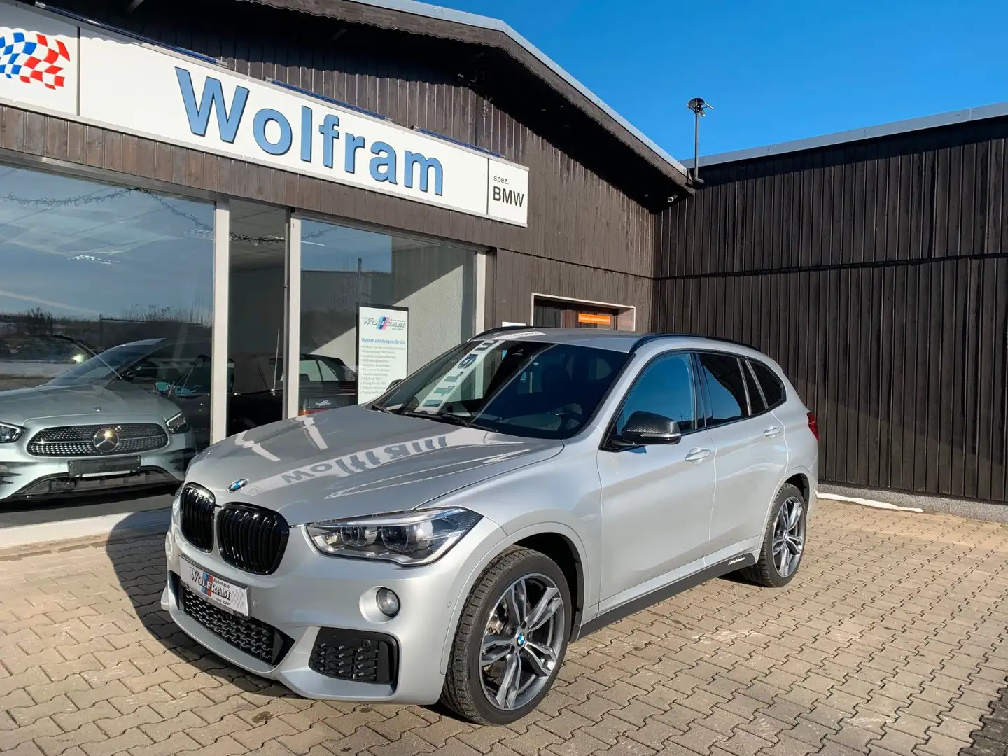 BMW X1 xDrive 20 d M Sport Argent - 1