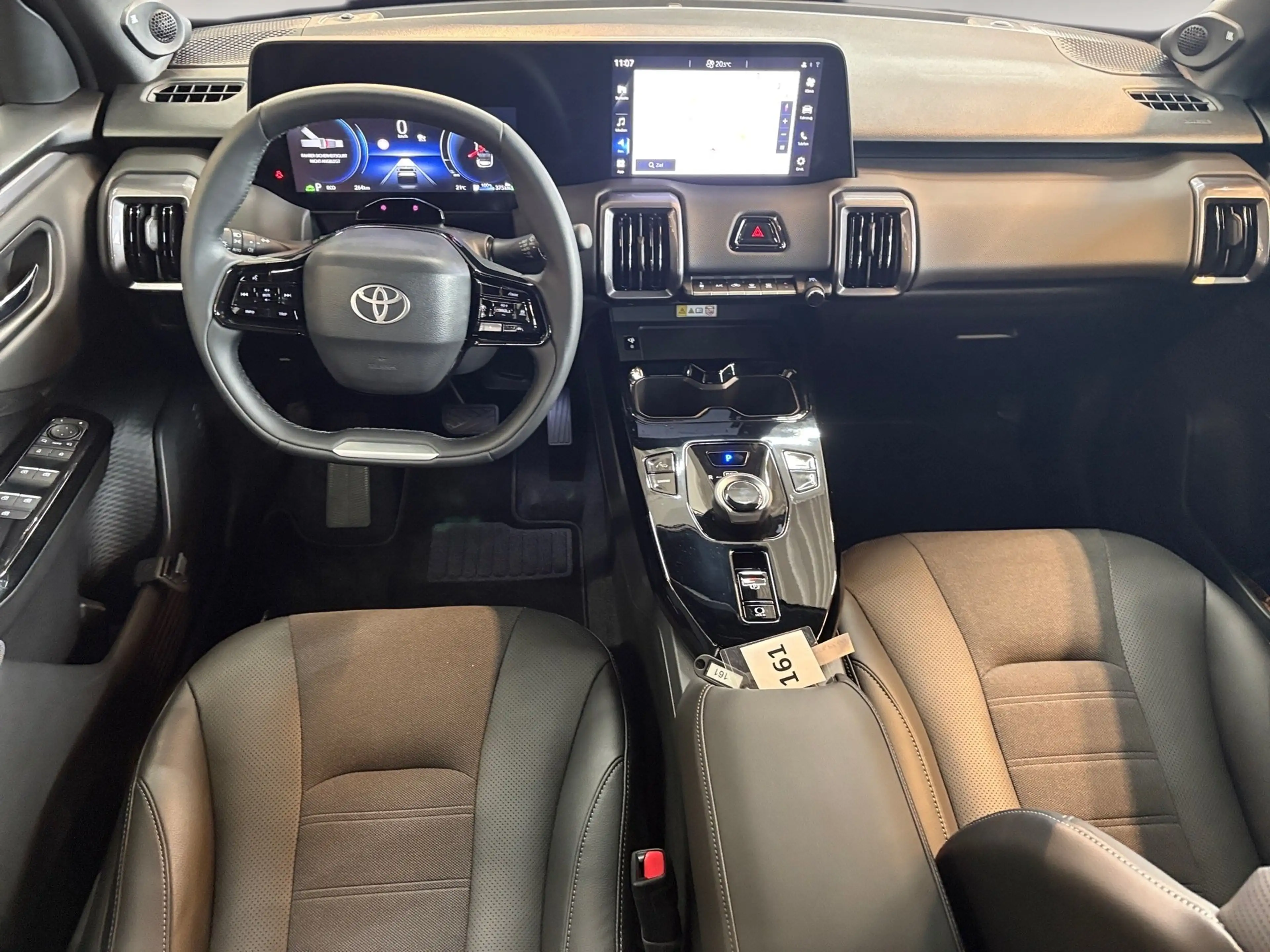 Toyota Urban Cruiser BEV 4x2 Lounge 128 kW ACC+LED+Navi — photo 11