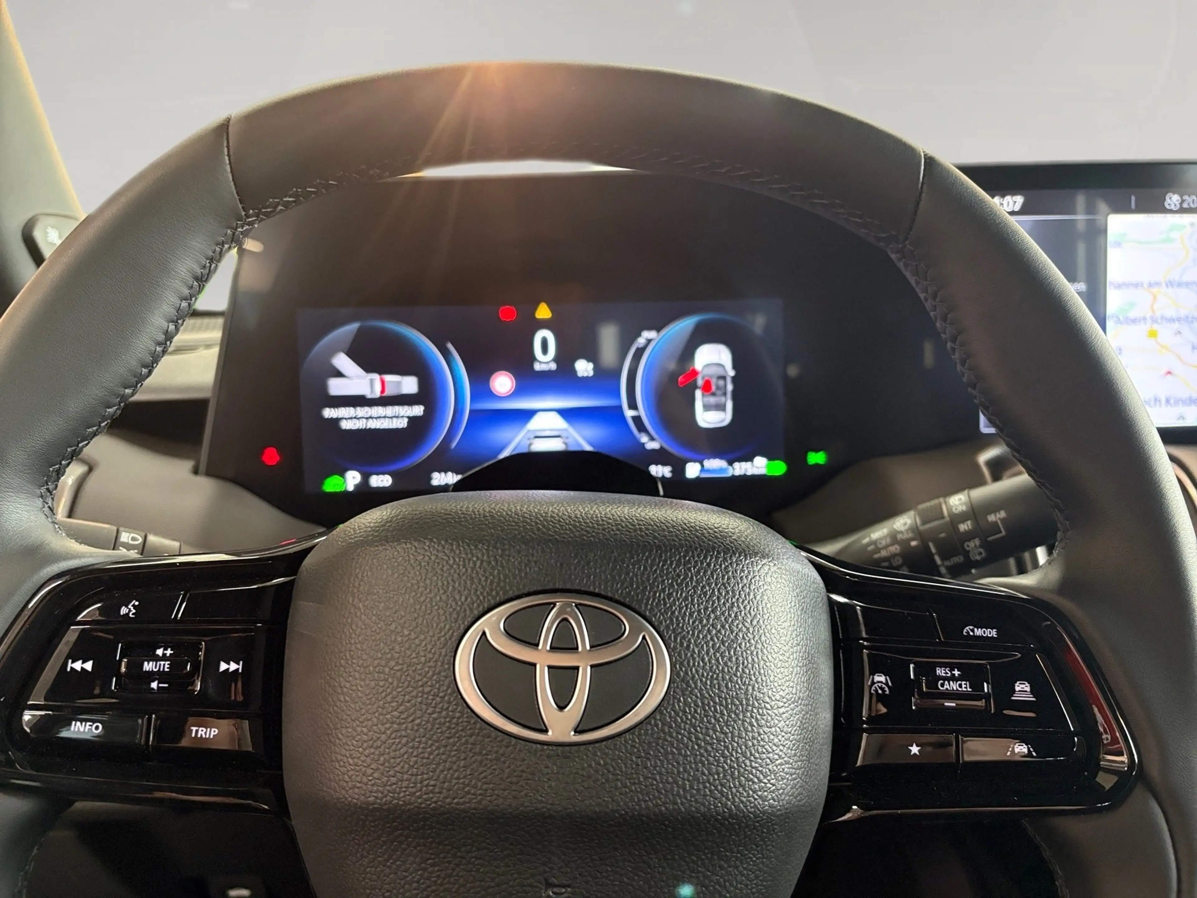Toyota Urban Cruiser BEV 4x2 Lounge 128 kW ACC+LED+Navi — photo 8