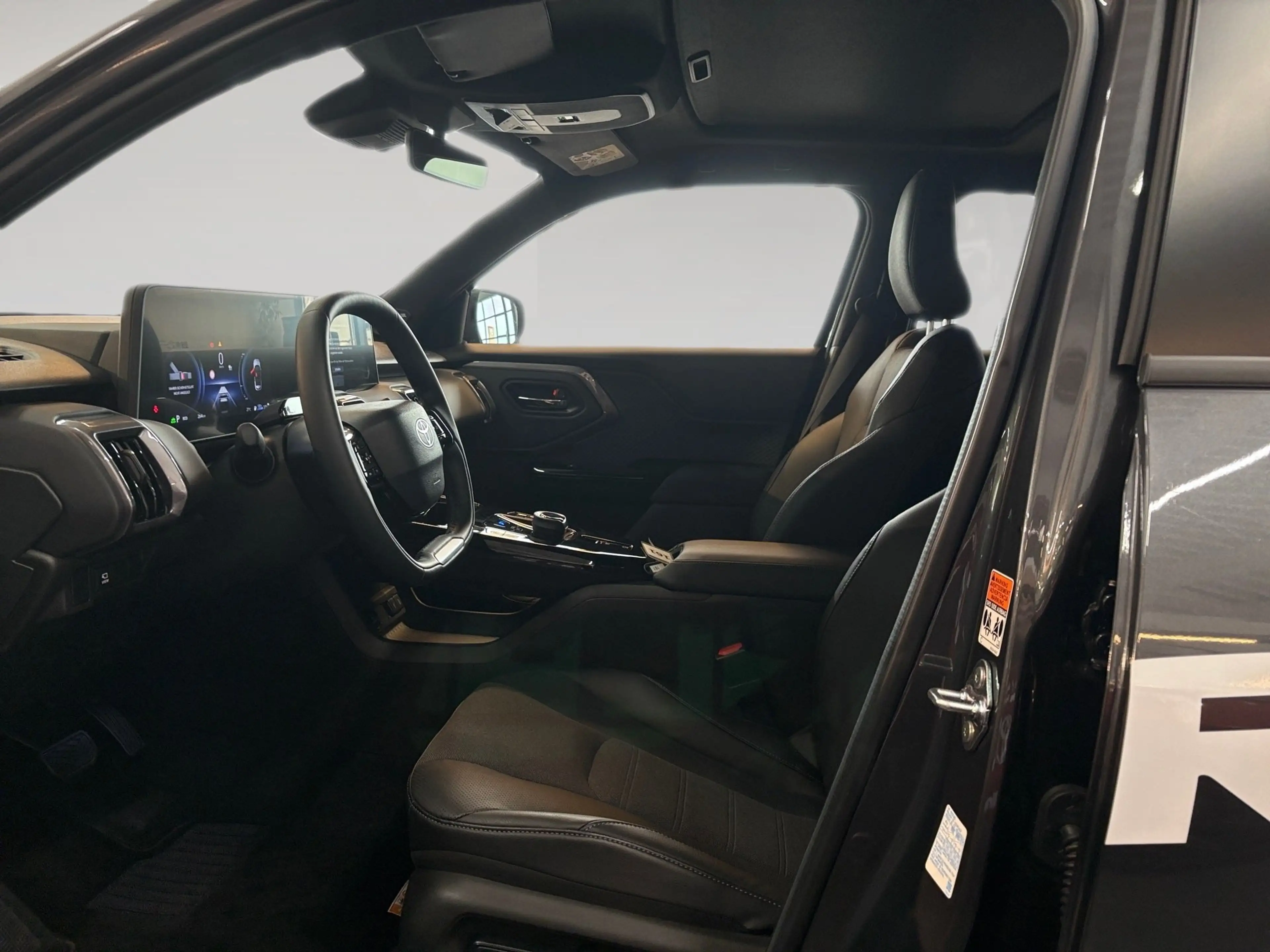 Toyota Urban Cruiser BEV 4x2 Lounge 128 kW ACC+LED+Navi — photo 7