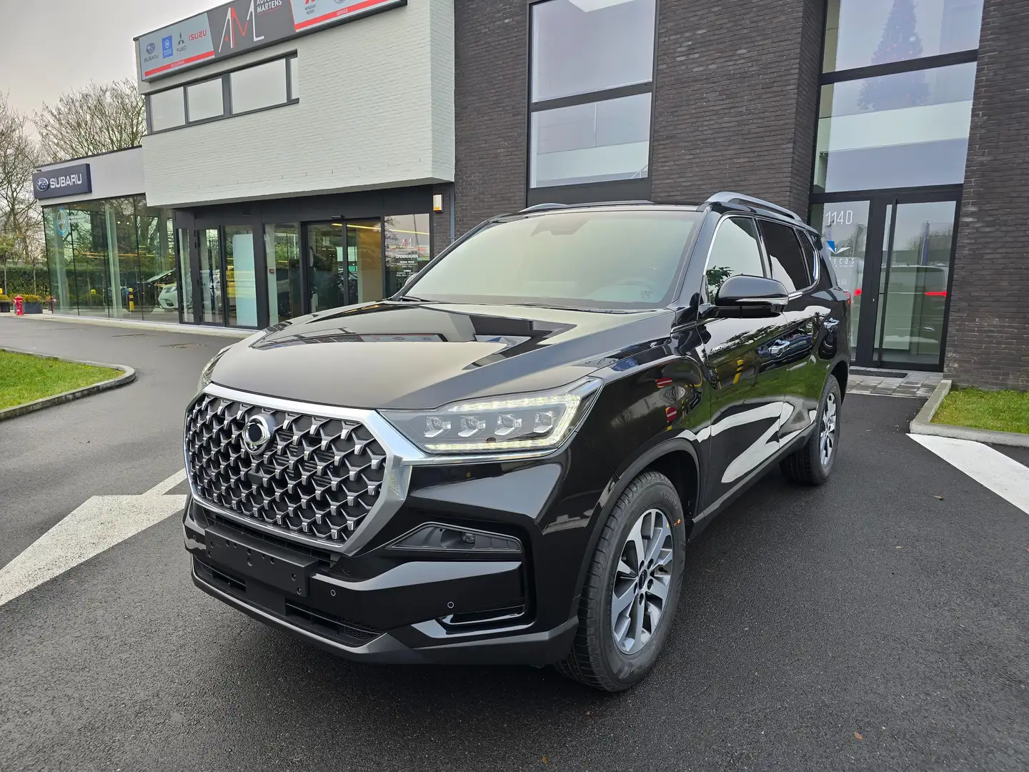 KGM Rexton 3.5 TON TREKVERMOGEN 2.2D PLATINUM Černá - 2