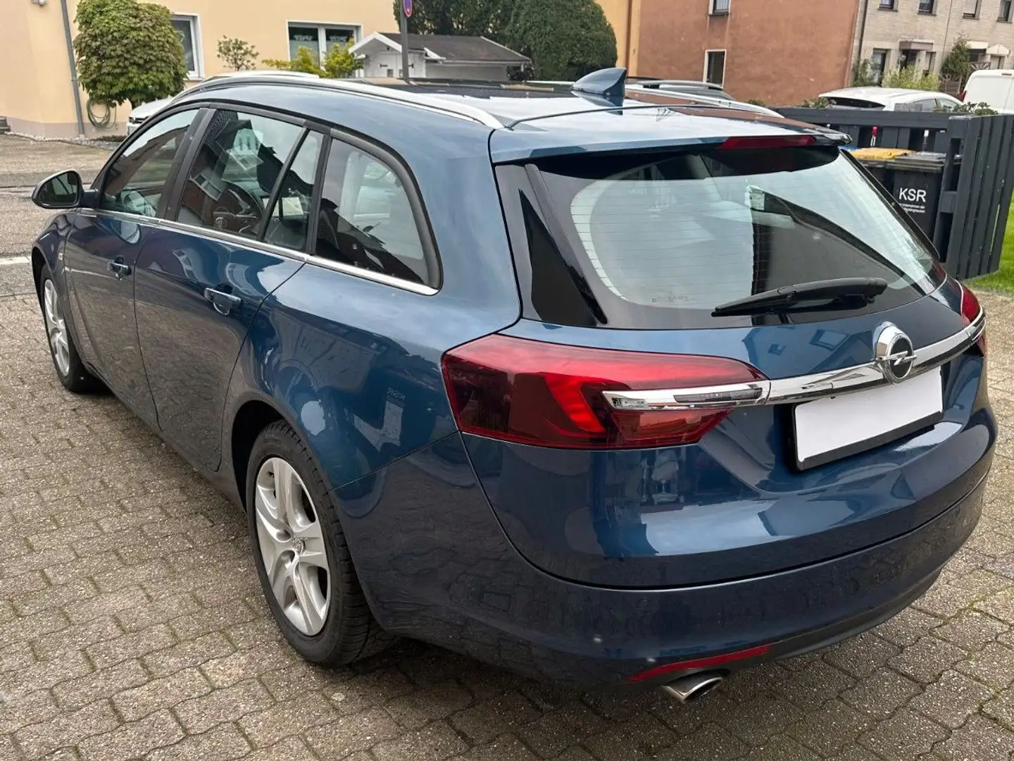 Opel Insignia A Sports Tourer Business Edition Blau - 2