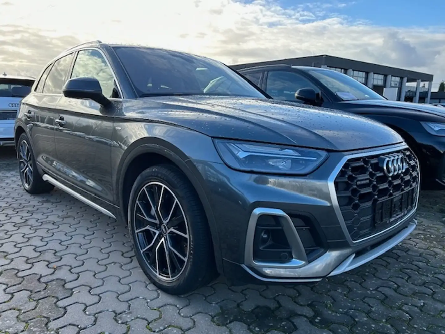 Audi Q5 55 Hybrid quattro "S line" NP: 85.000 € Grau - 2