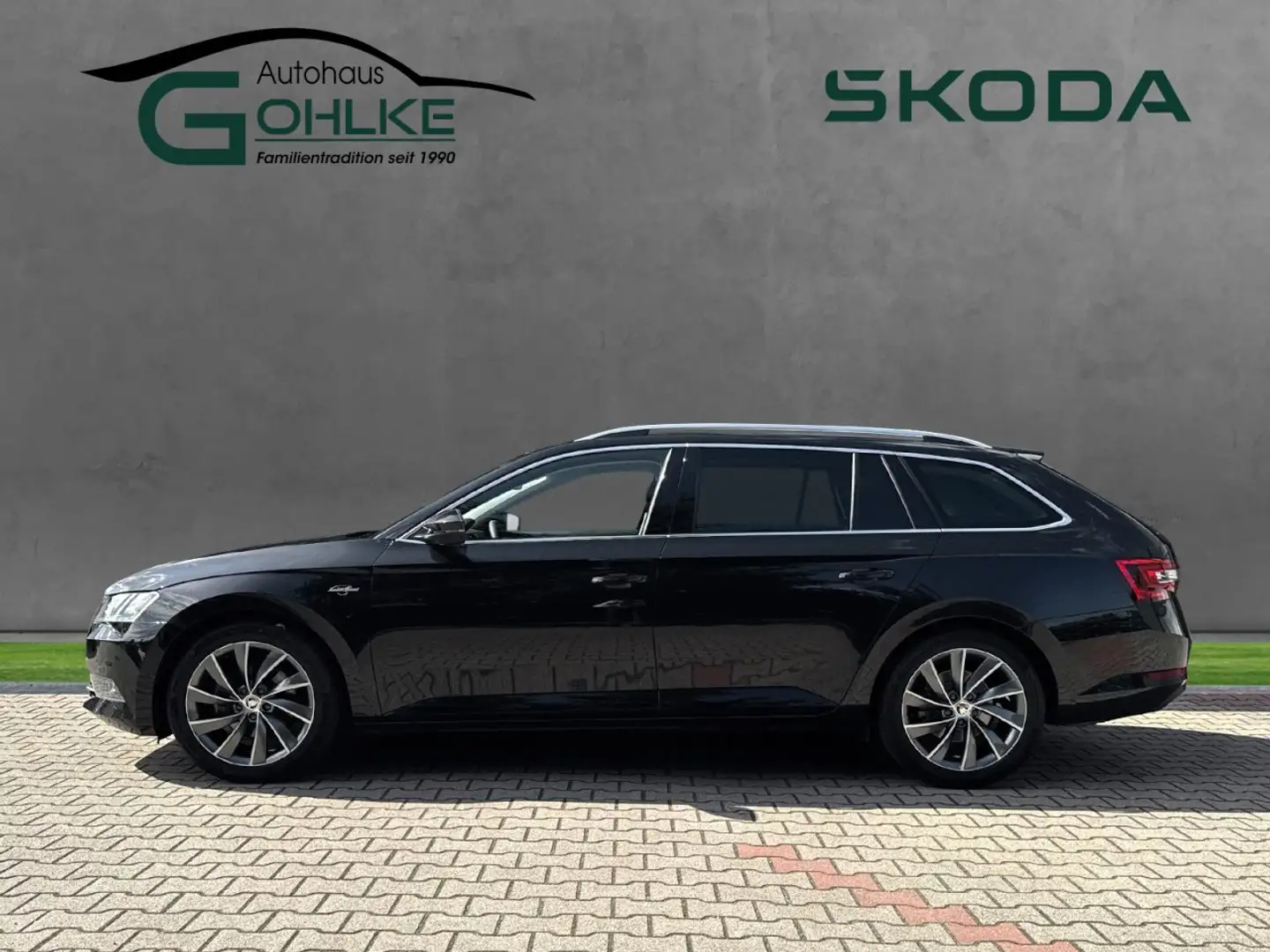 Skoda Superb COMBI L&K 1.8T 132kW*NAVI*Kamera*Leder Klima Black - 2