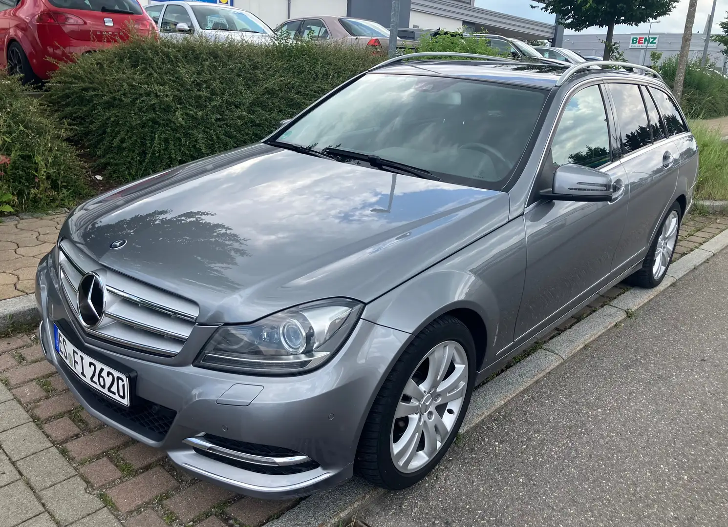 Mercedes-Benz C 250 T CDI 7G-TRONIC Avantgarde Edition. Scheckheft. Grau - 1
