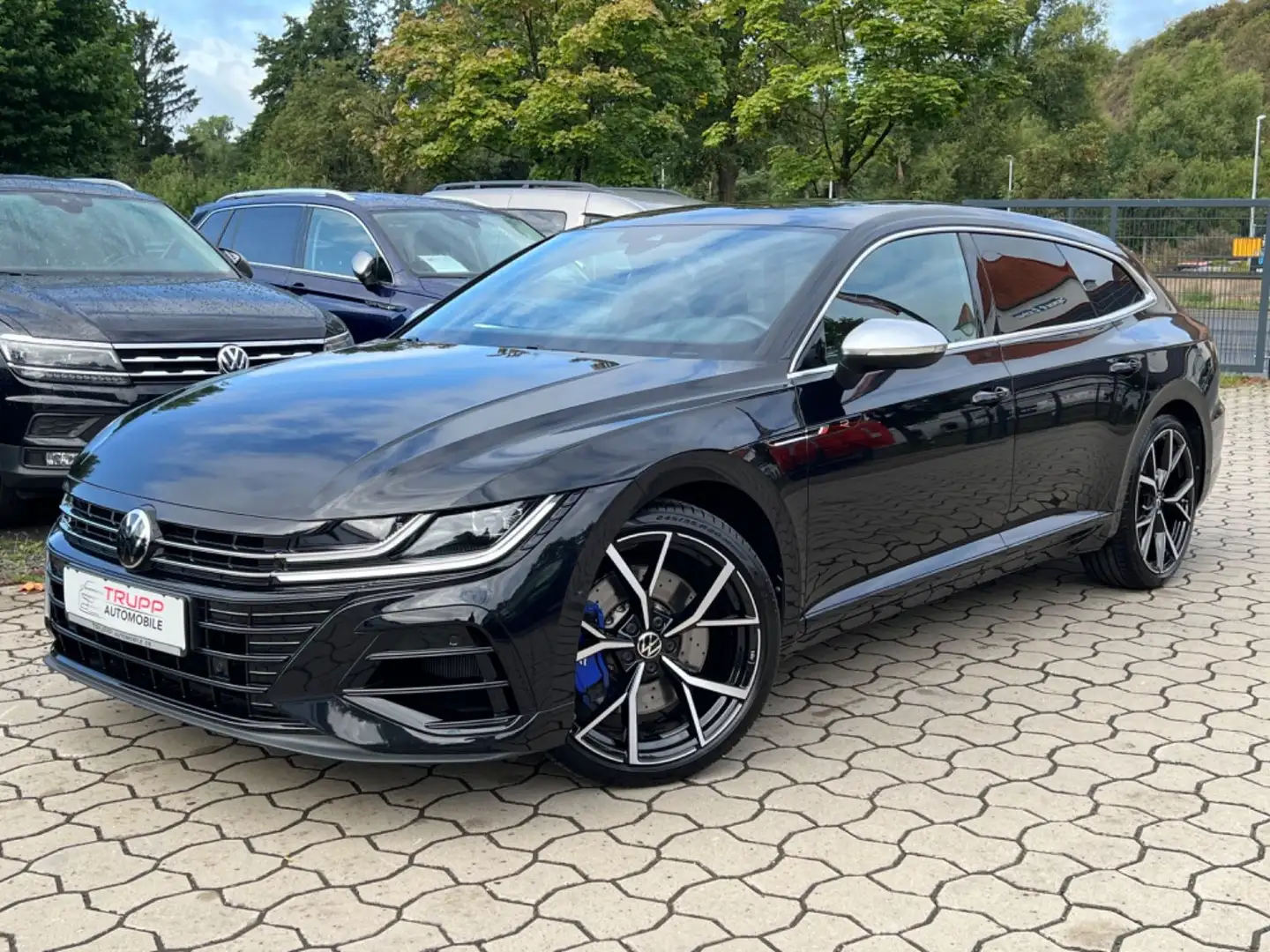 Volkswagen Arteon SB R 4M/LED/R-KAM/AHK/PANO/DCC/ACC/4xSHZ Schwarz - 1
