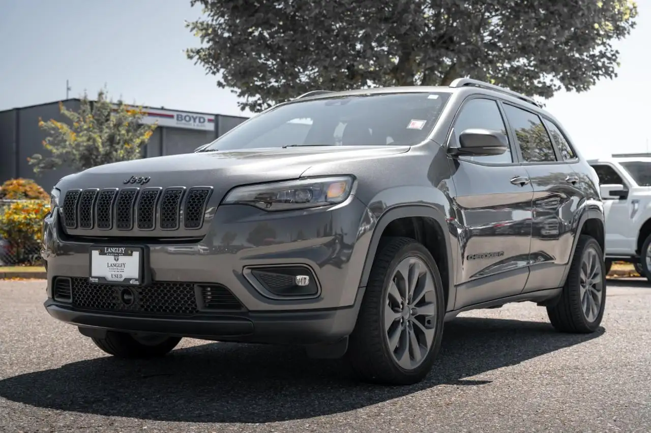 Jeep Cherokee photo Jeep Cherokee