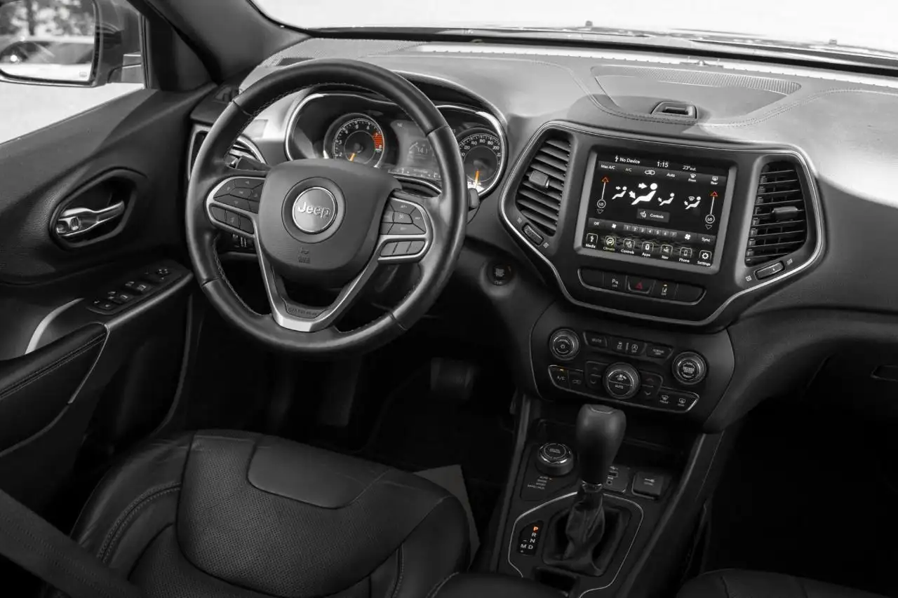 Jeep Cherokee photo Jeep Cherokee