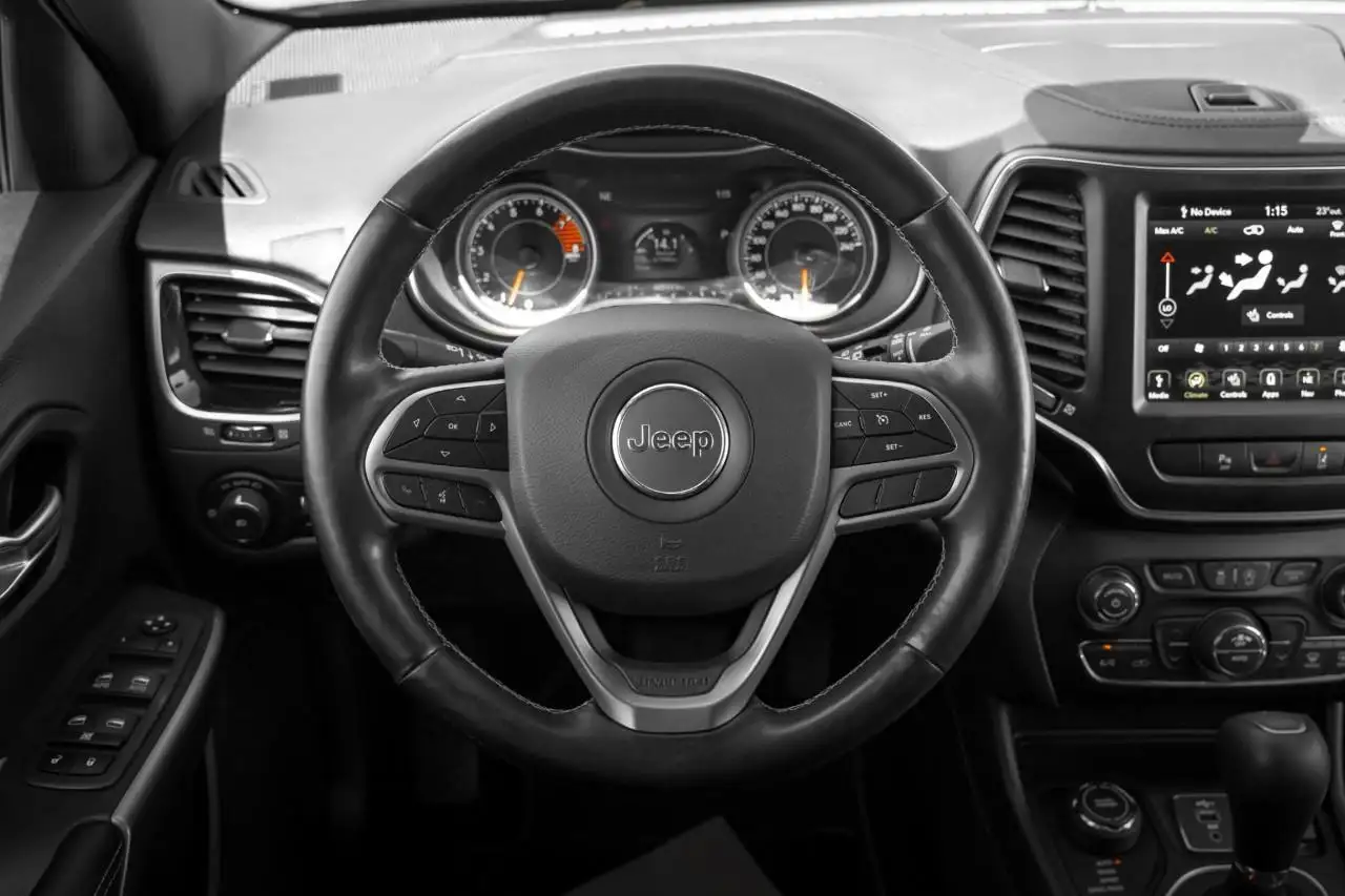 Jeep Cherokee photo Jeep Cherokee
