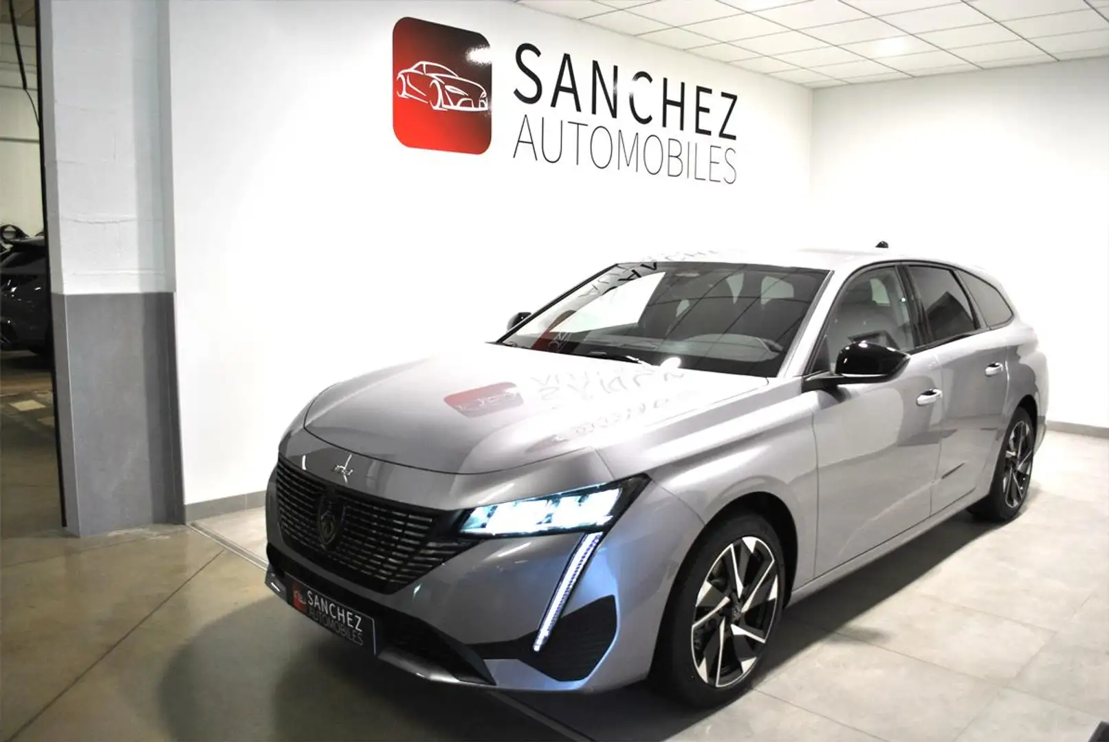 Peugeot III 1.2 PURETECH 130 EAT8 ALLURE PACK Grey - 1