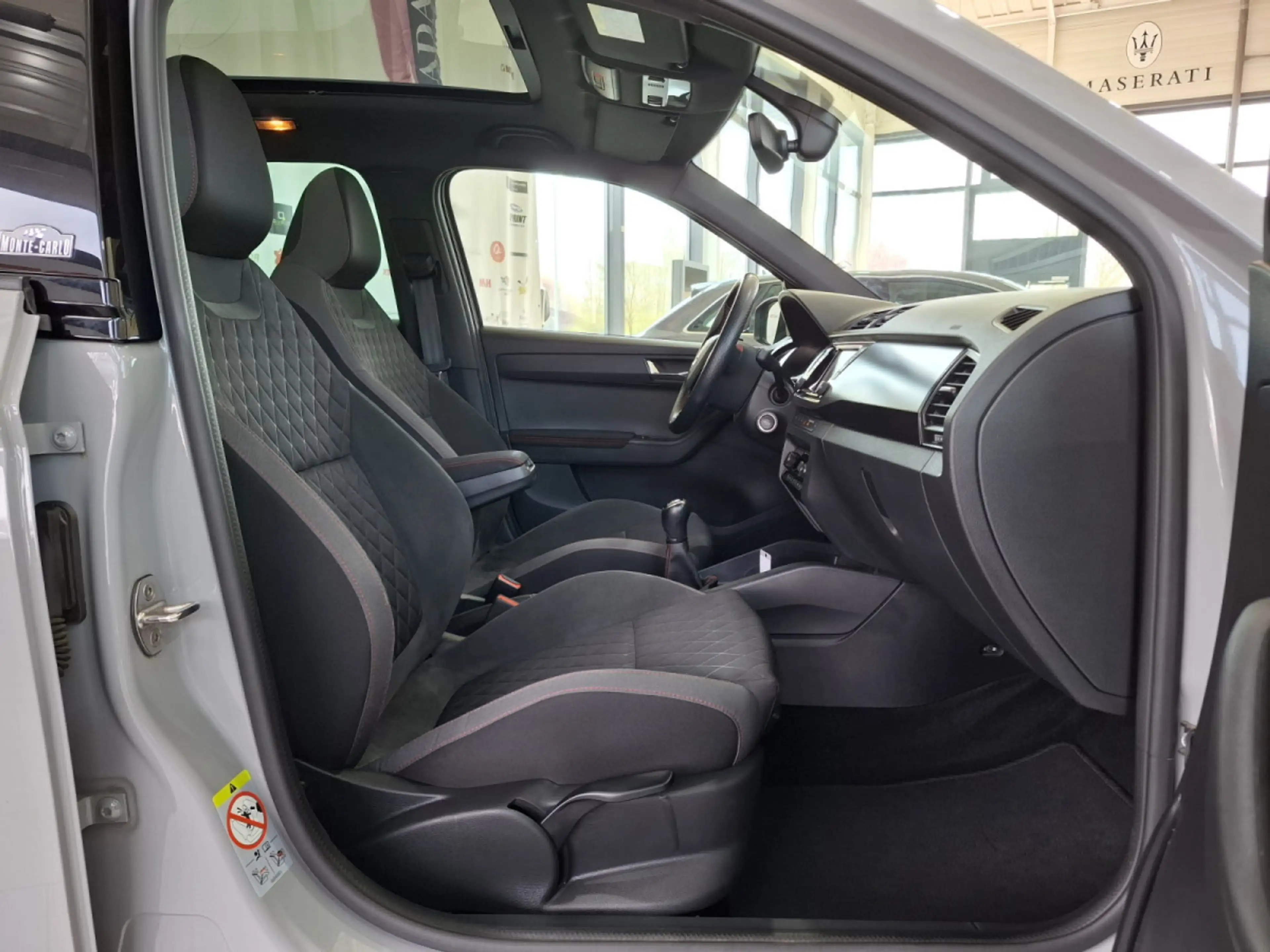 Skoda Fabia 1.0 TSI MONTE CARLO, LED, CAMERA, PANORAMIQUE, AL — photo 9