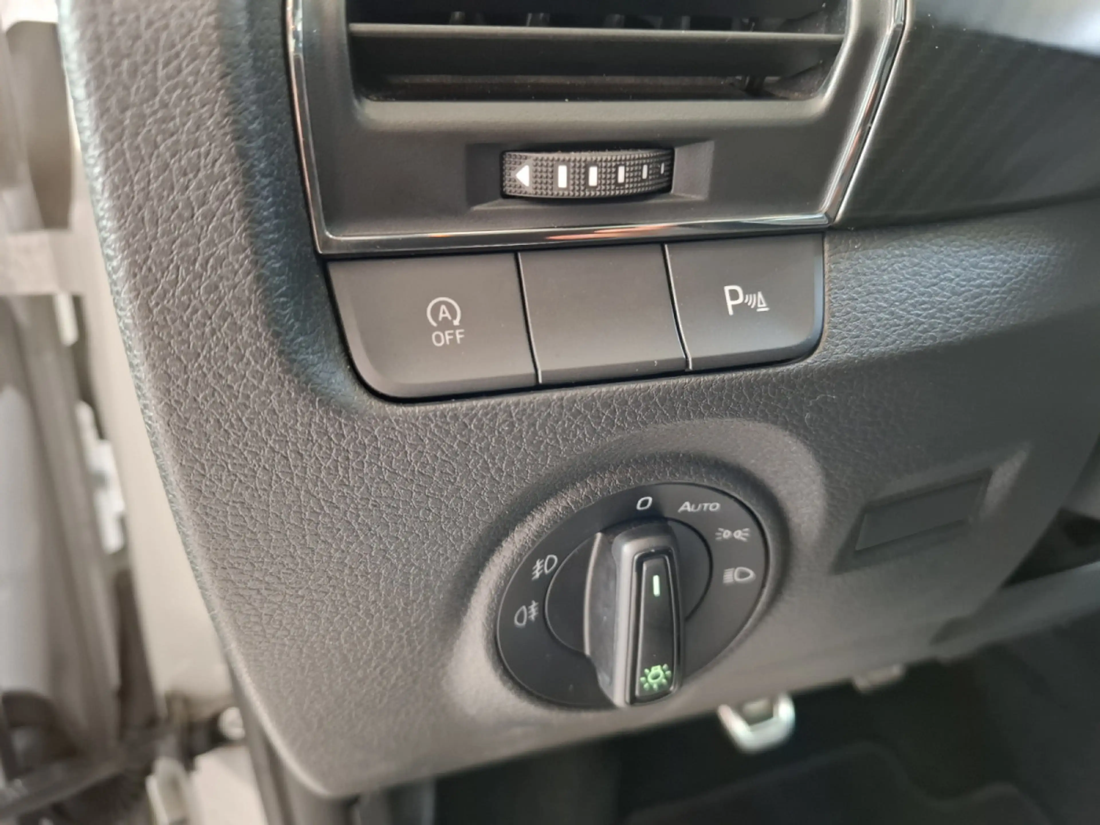 Skoda Fabia 1.0 TSI MONTE CARLO, LED, CAMERA, PANORAMIQUE, AL — photo 7