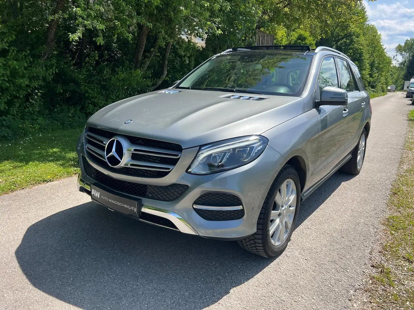 Mercedes-Benz GLE 350 GLE 350 d 4Matic *Airmatic*LED*Pano-Dach* Grau - 1
