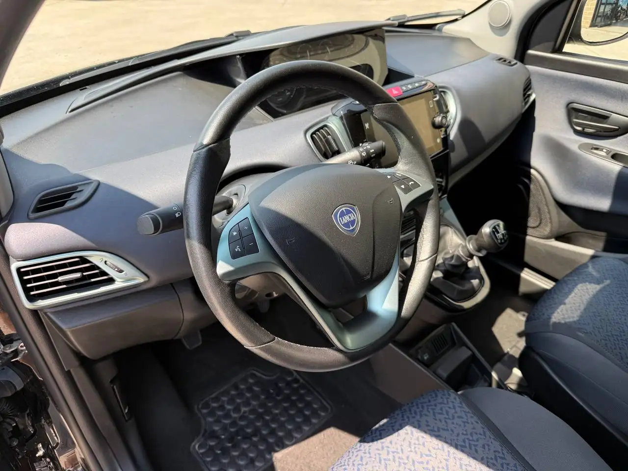 Lancia Ypsilon 2023 — фото 7