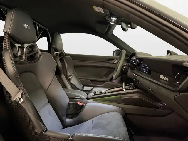 Porsche 911 view 12