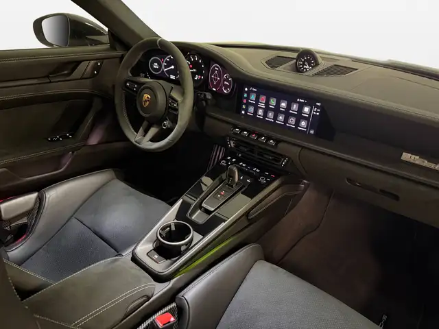 Porsche 911 view 10