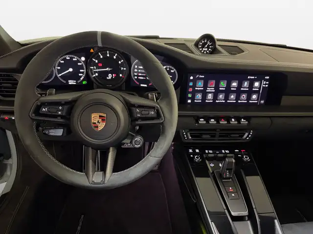 Porsche 911 view 11