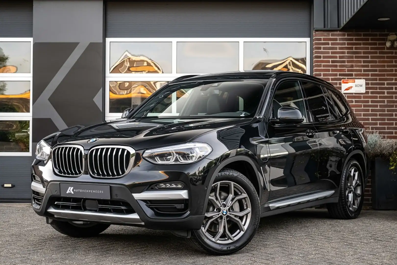 BMW X3 30e xDrive X-line | Panorama | Driving Ass. Prof. Negro - 1