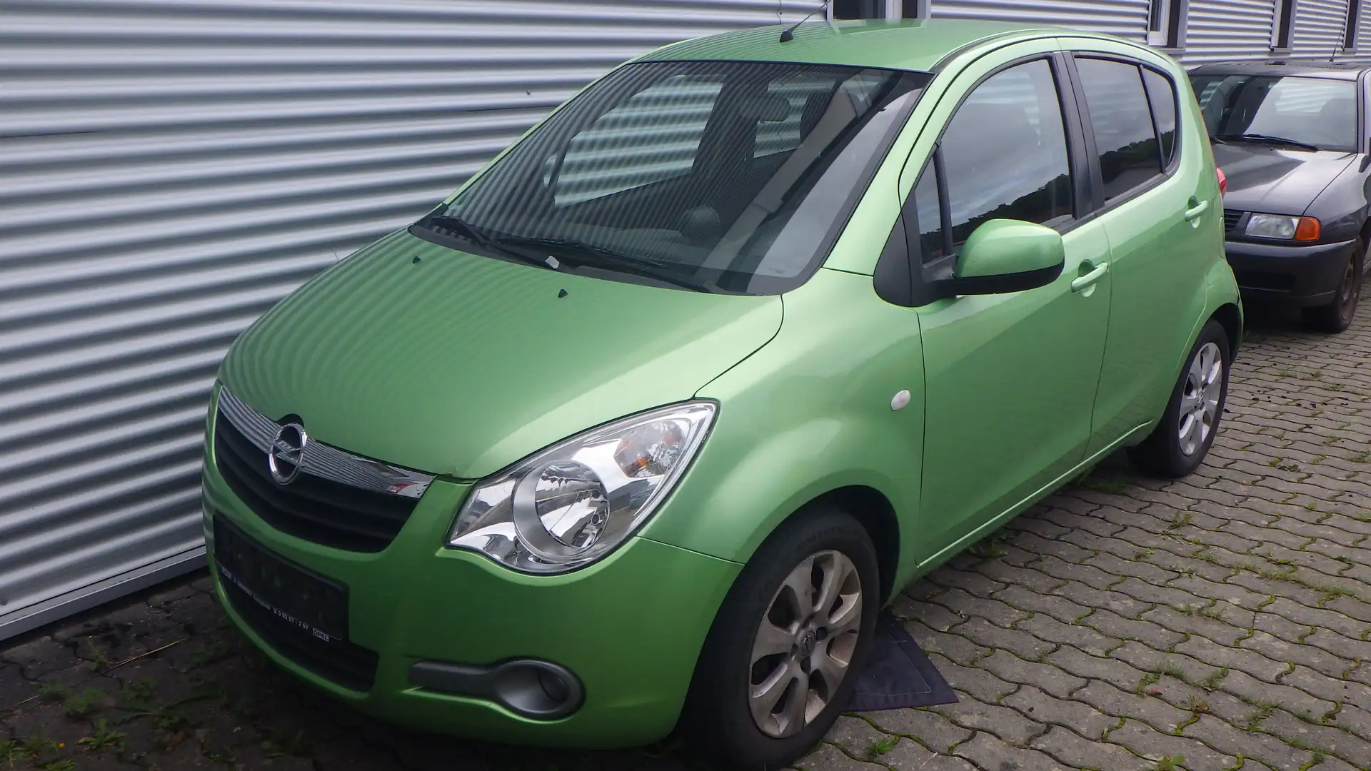 Opel Agila ZUR TEILEVERWERTUNG Grün - 1