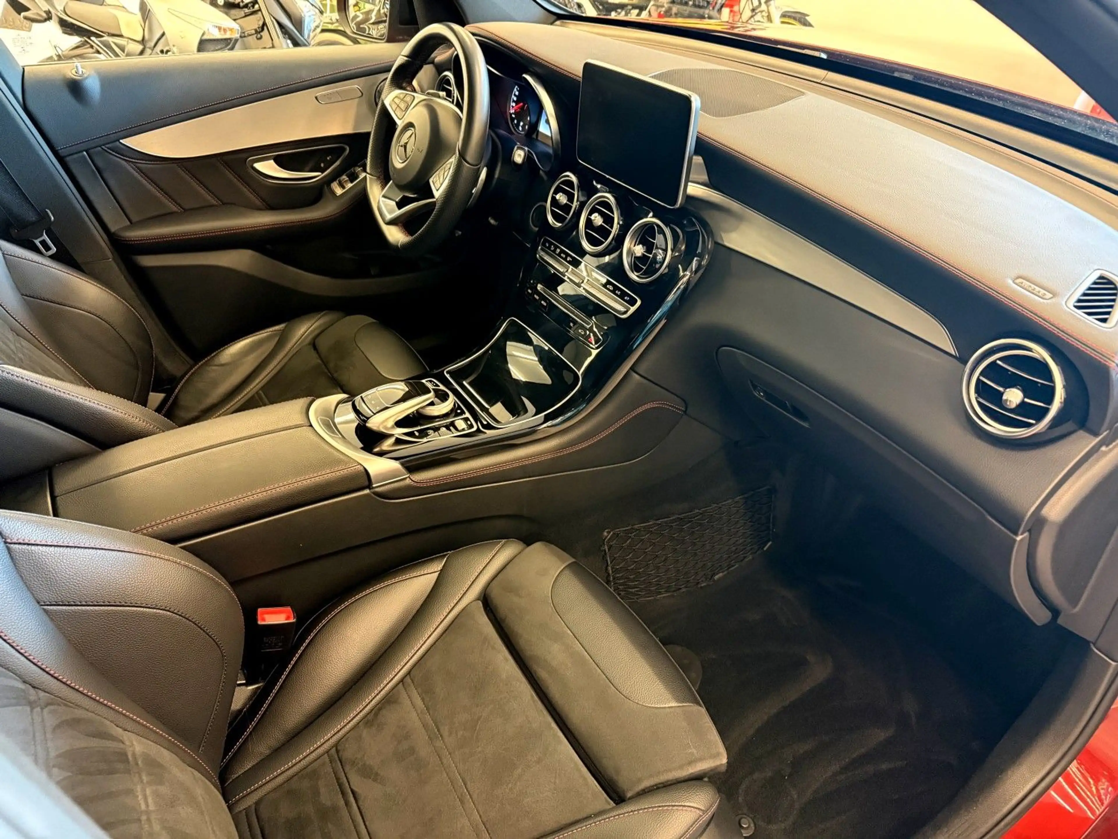 Mercedes-Benz GLC 43 AMG 4Matic Designo P Dach 360 Kamera 1A — photo 4