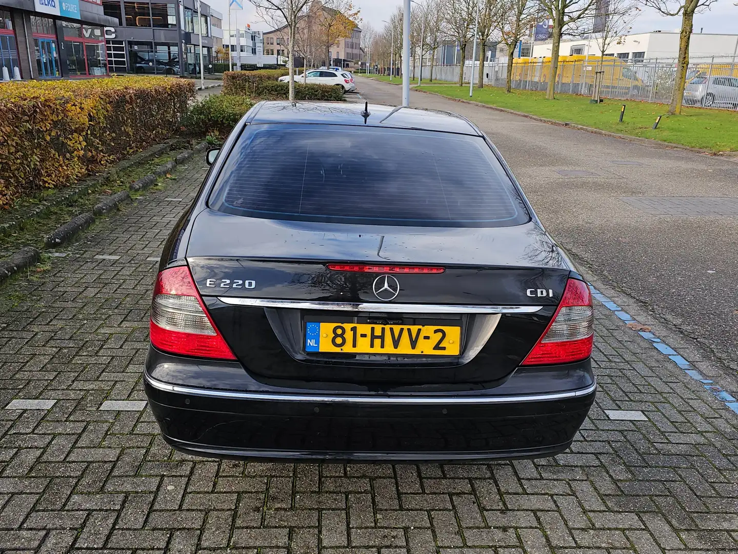 Mercedes-Benz E 220 E 220 Avantgarde Zwart - 2