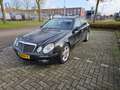 Mercedes-Benz E 220 E 220 Avantgarde Zwart - thumbnail 1