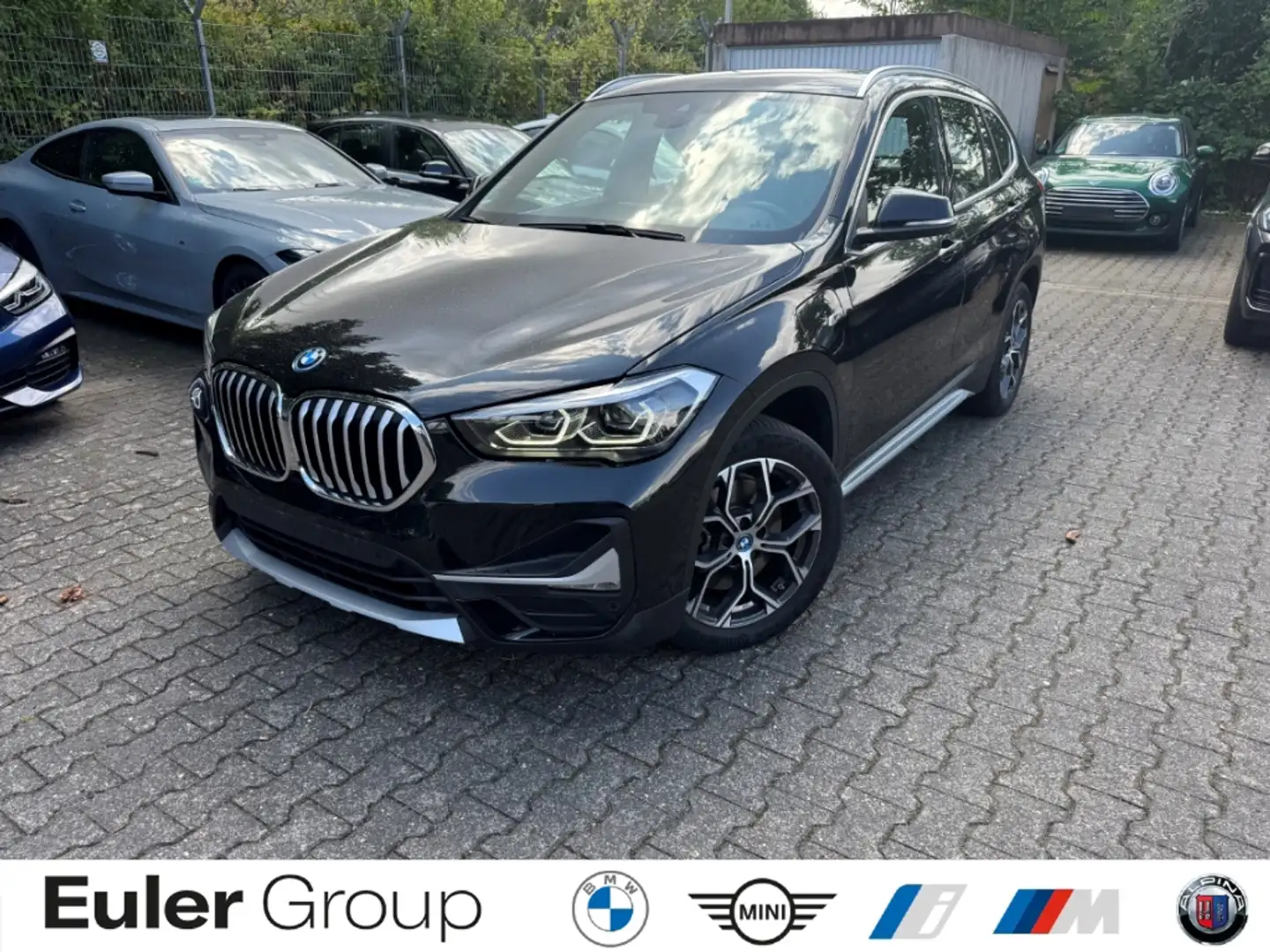BMW X1 xDrive 25e HUD Navi Leder LED El. Heckklappe Mehrz Schwarz - 1