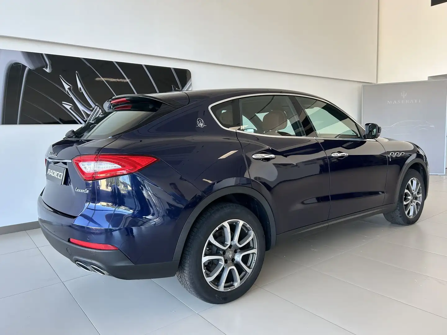 Maserati Levante V6 Diesel 275 CV AWD - 2