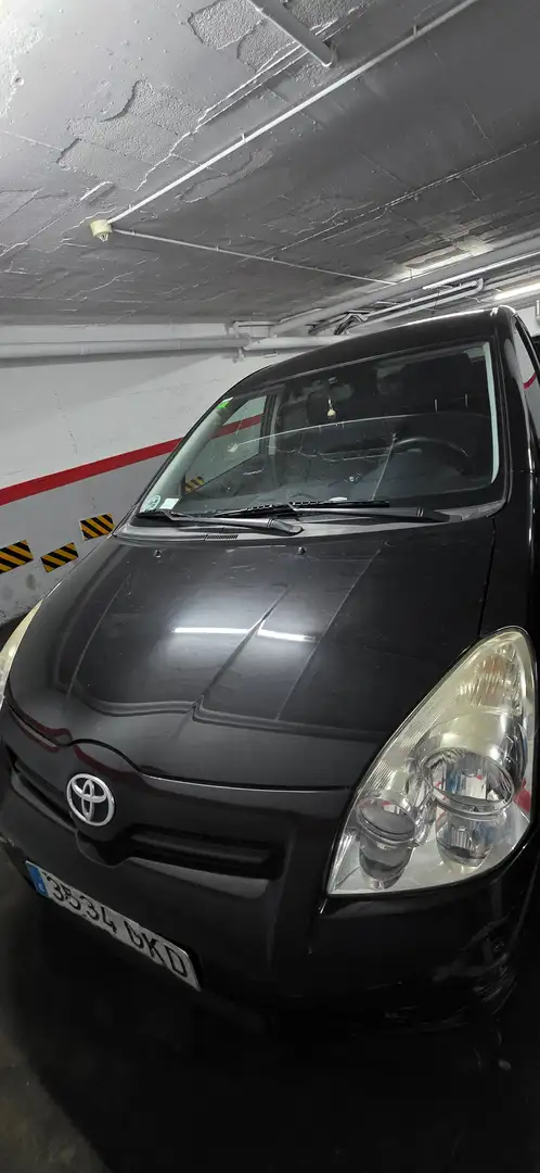 Toyota Corolla Verso Corolla Verso 2.2D4D Luna Luna Noir - 1