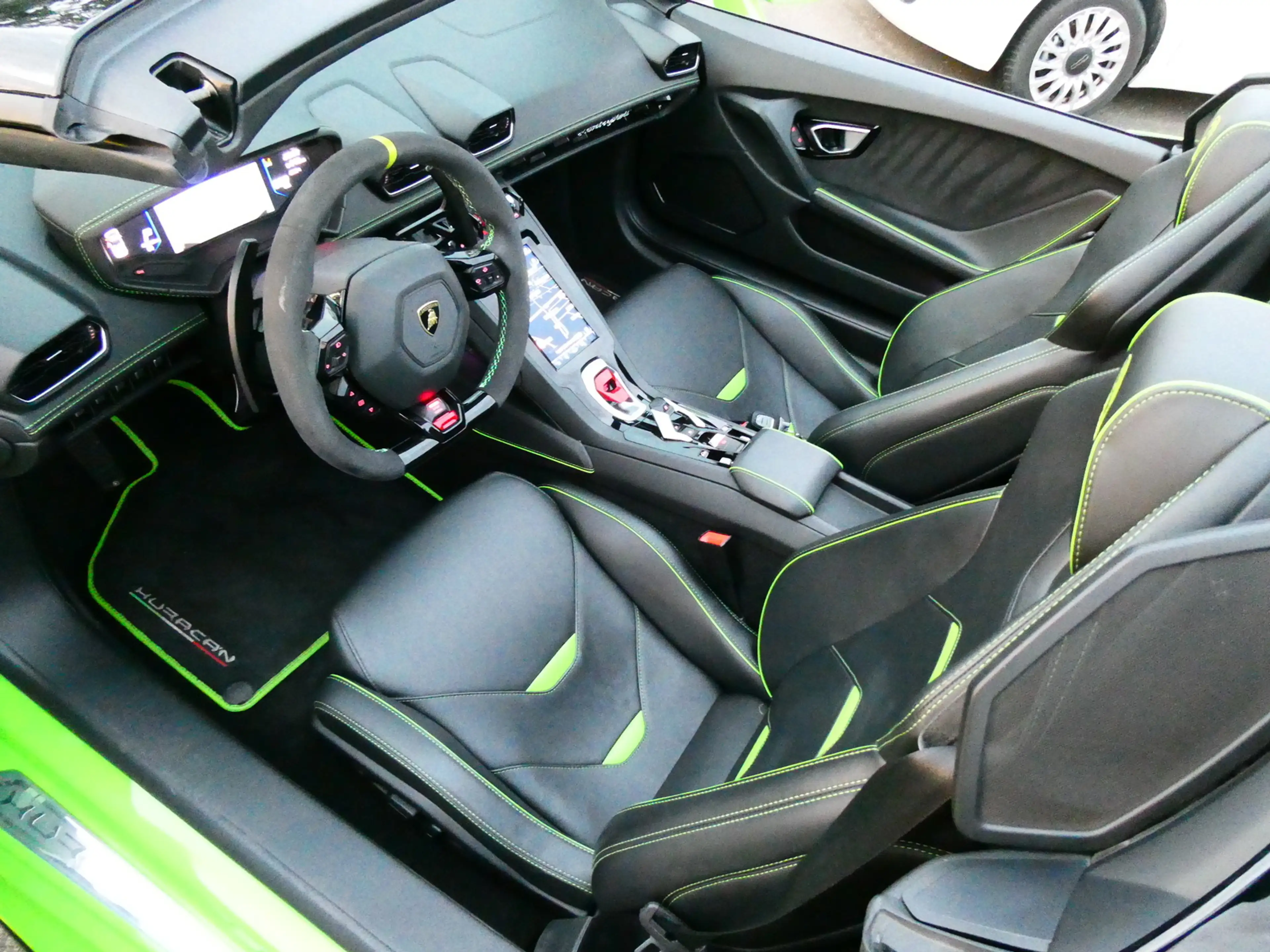 Lamborghini Huracán HURACAN SPYDER EVO 640/4 LIFT+KERAMIK+GARANTIE — photo 13