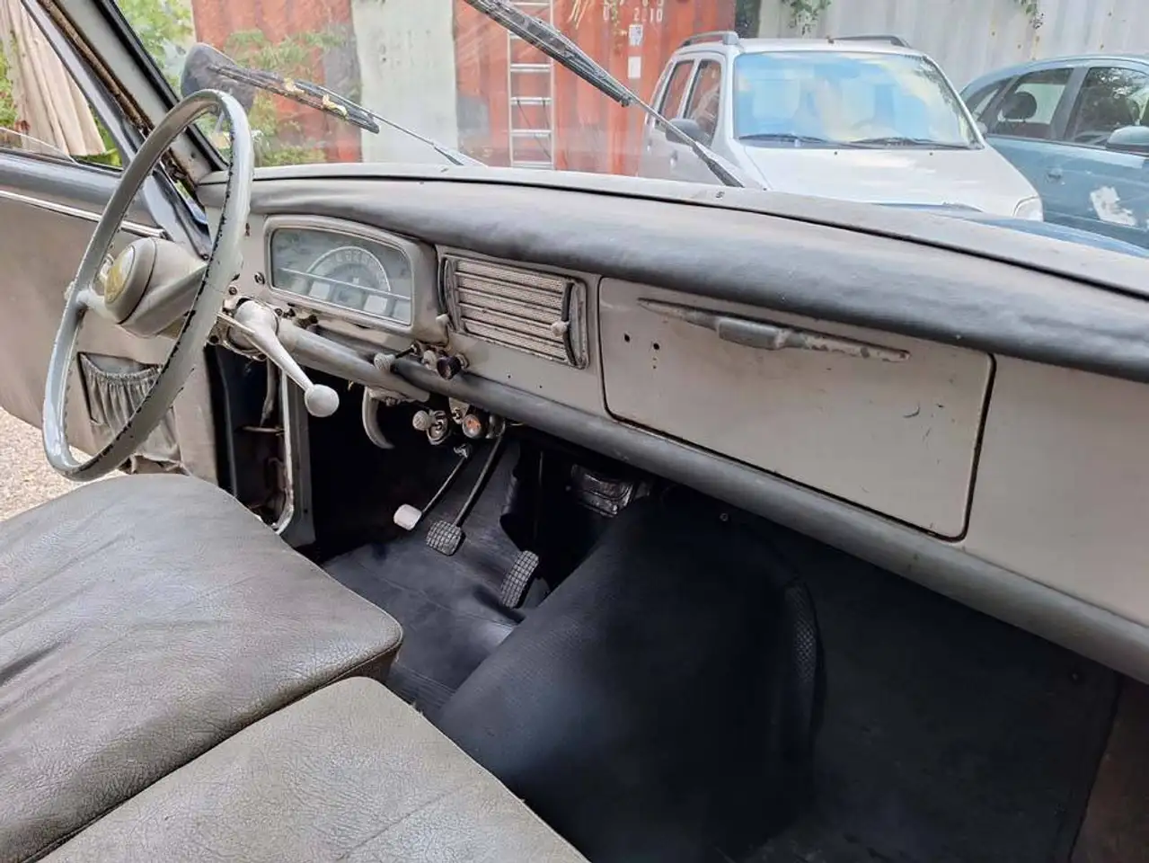 Peugeot 403 Krankenwagen Fourgon Scheunenfund, foto 8
