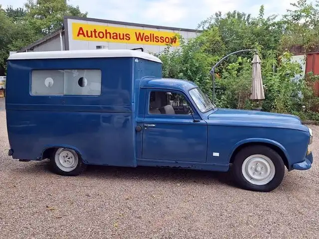 Peugeot 403 Krankenwagen Fourgon Scheunenfund