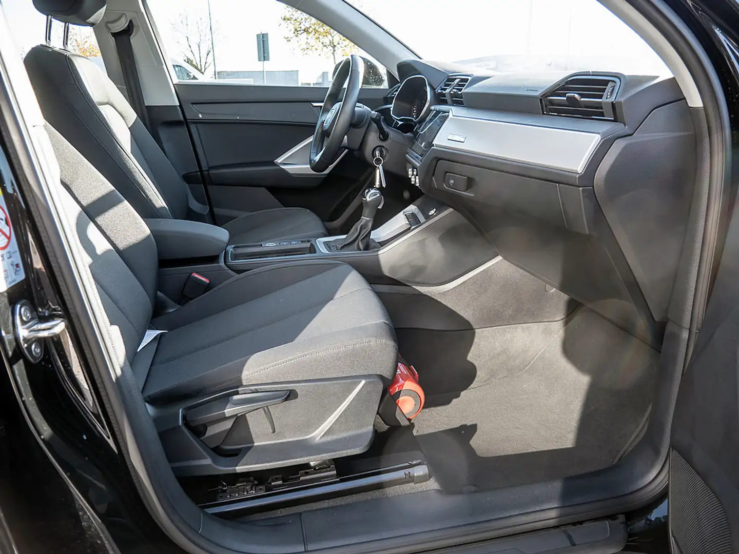 Audi Q3 Sportback 35 TFSI PDC SHZ KAMERA NAVI LED Schwarz - 2