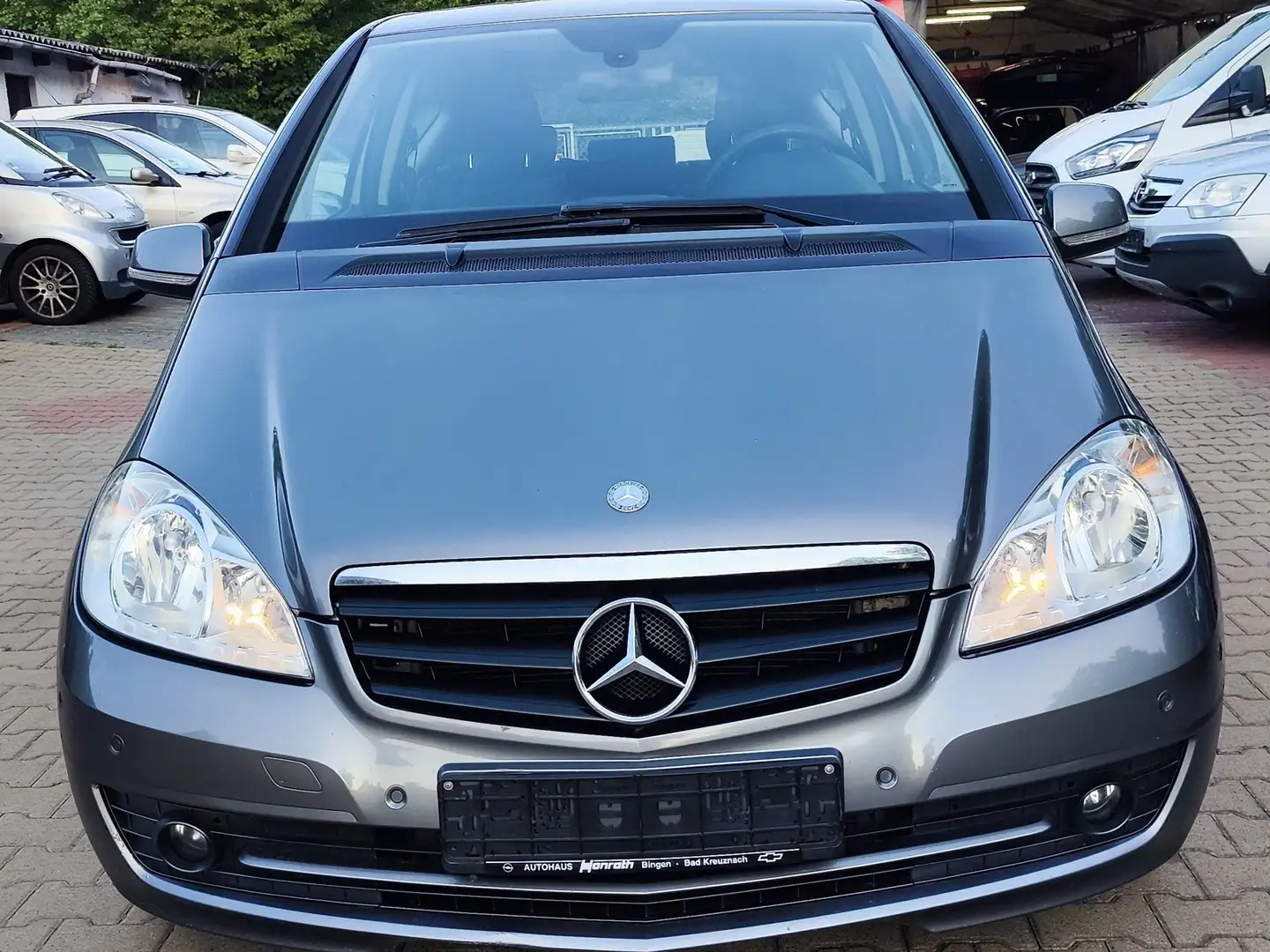 Mercedes-Benz A 150 A 150 AUTOMATIK Grau - 2