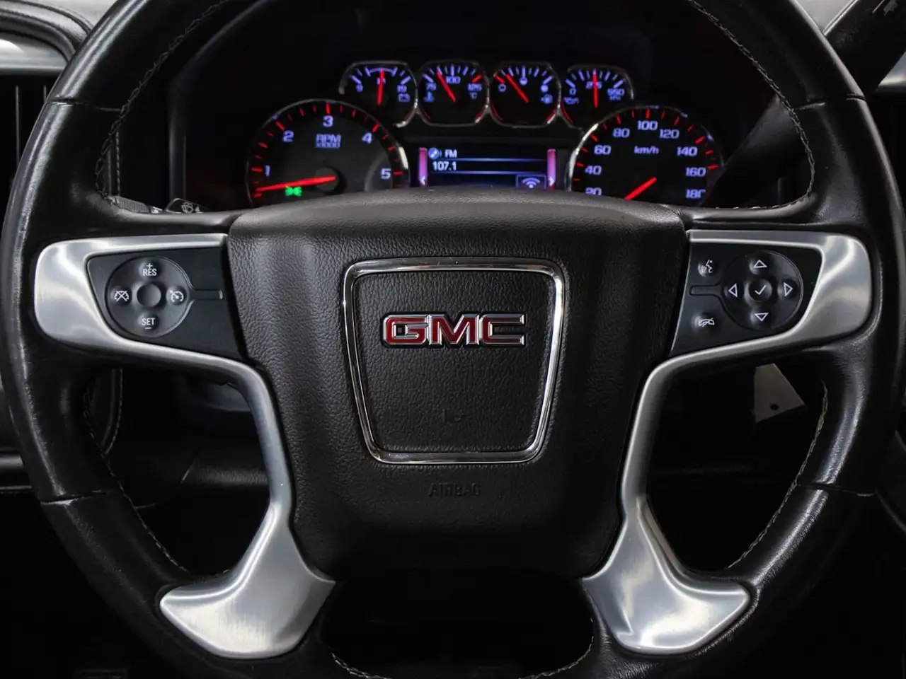 GMC Sierra 1500 снимка GMC Sierra 1500