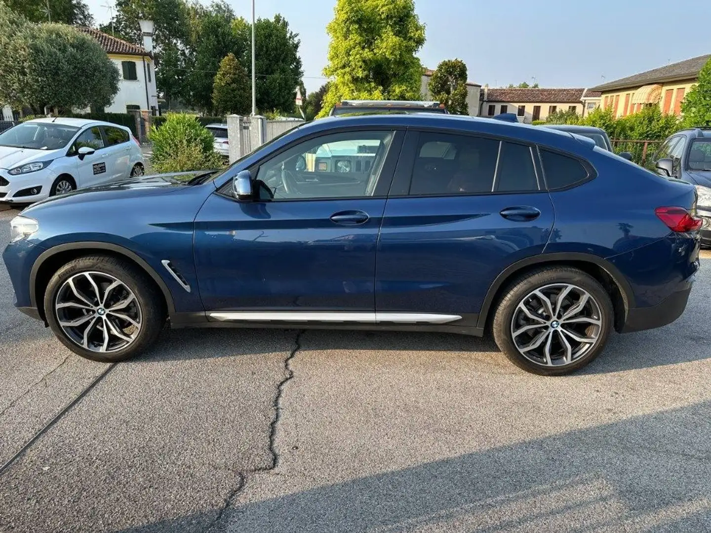 BMW X4 xDrive20d xLine Bleu - 2