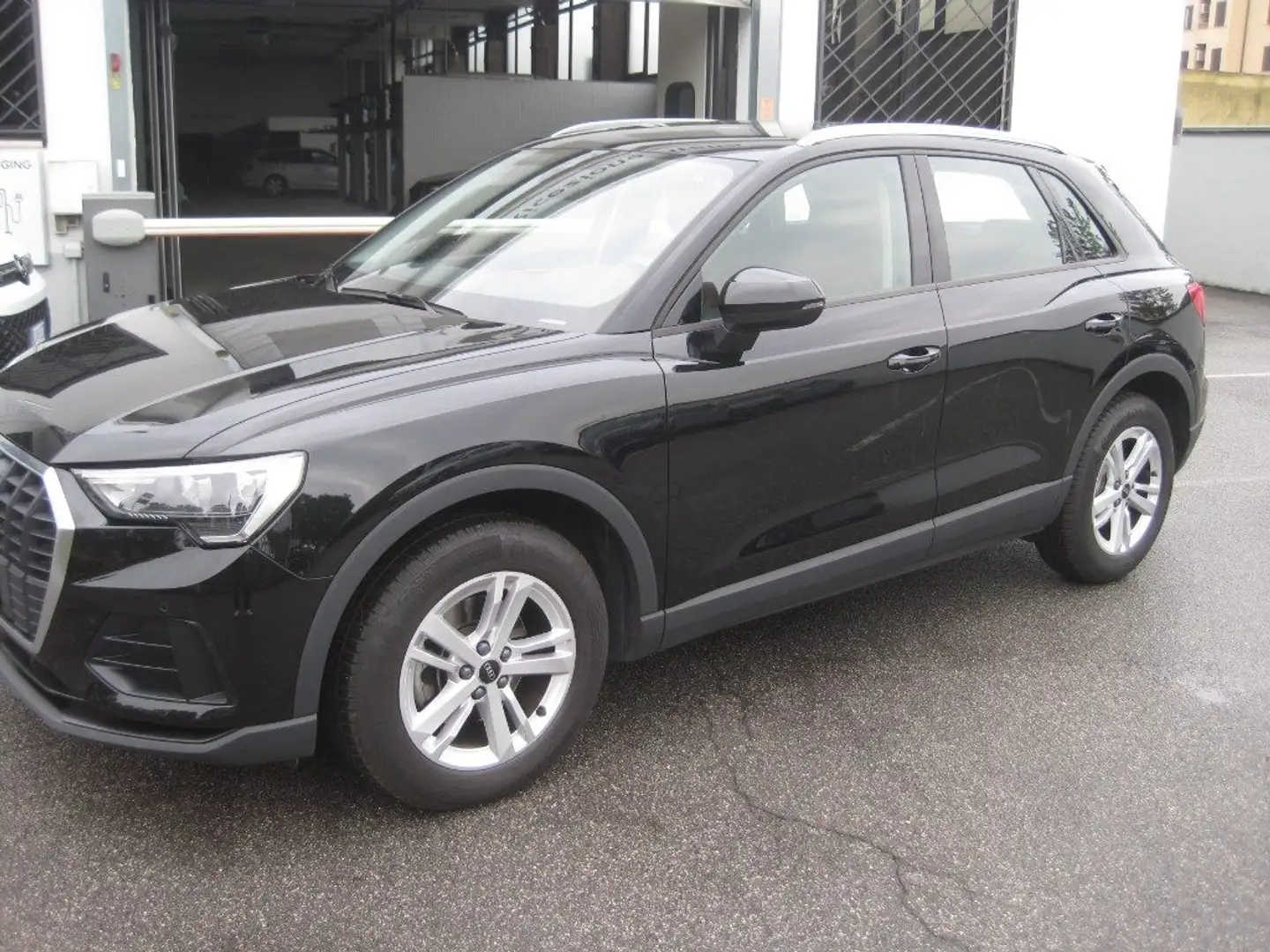 Audi Q3 35 TDI S tronic Business/PELLE Nero - 2
