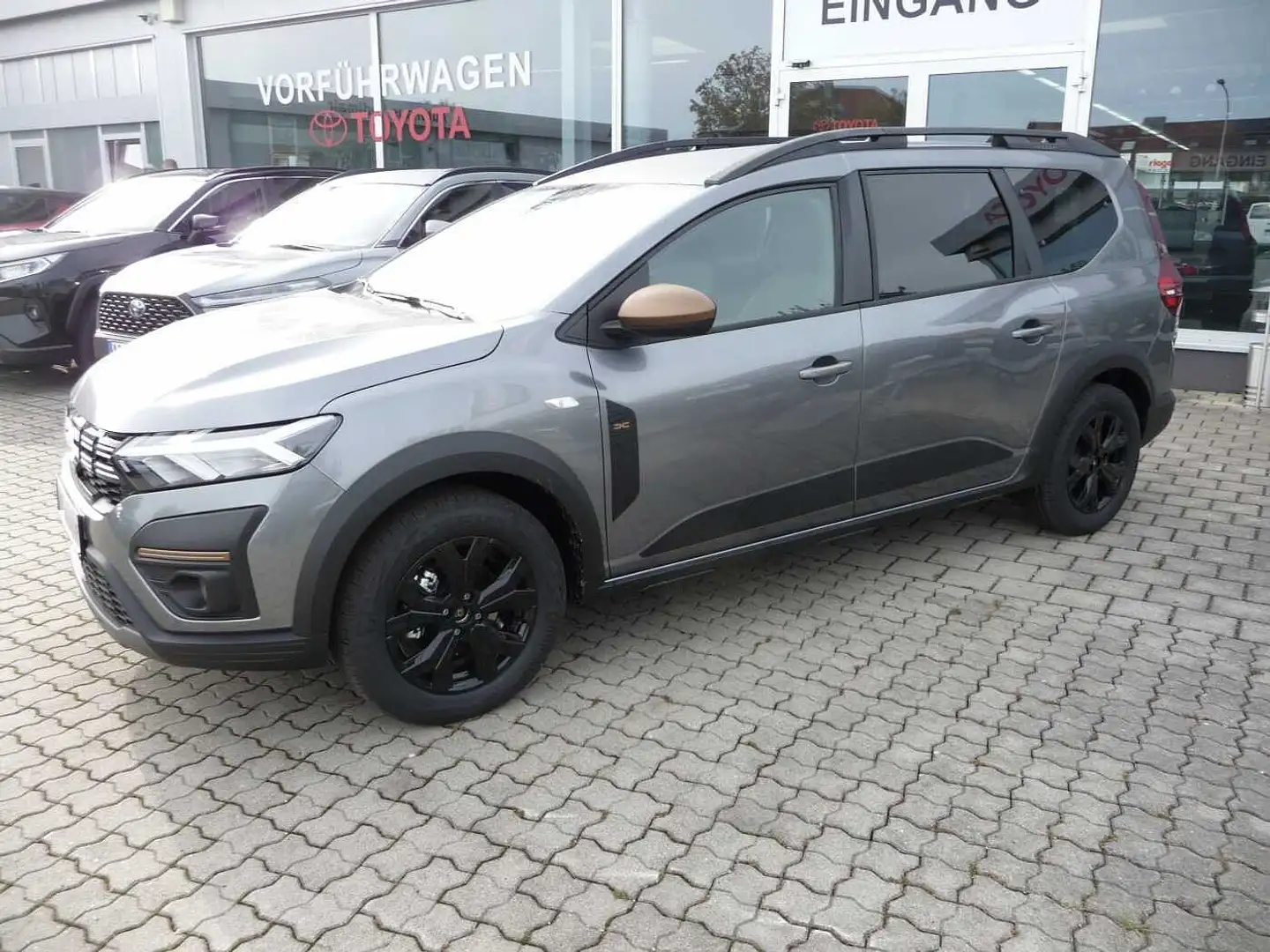 Dacia Jogger Extreme+ TCe 110 7-Sitzer *NAVI/SHZ/KAMERA/PDC* Gris - 1