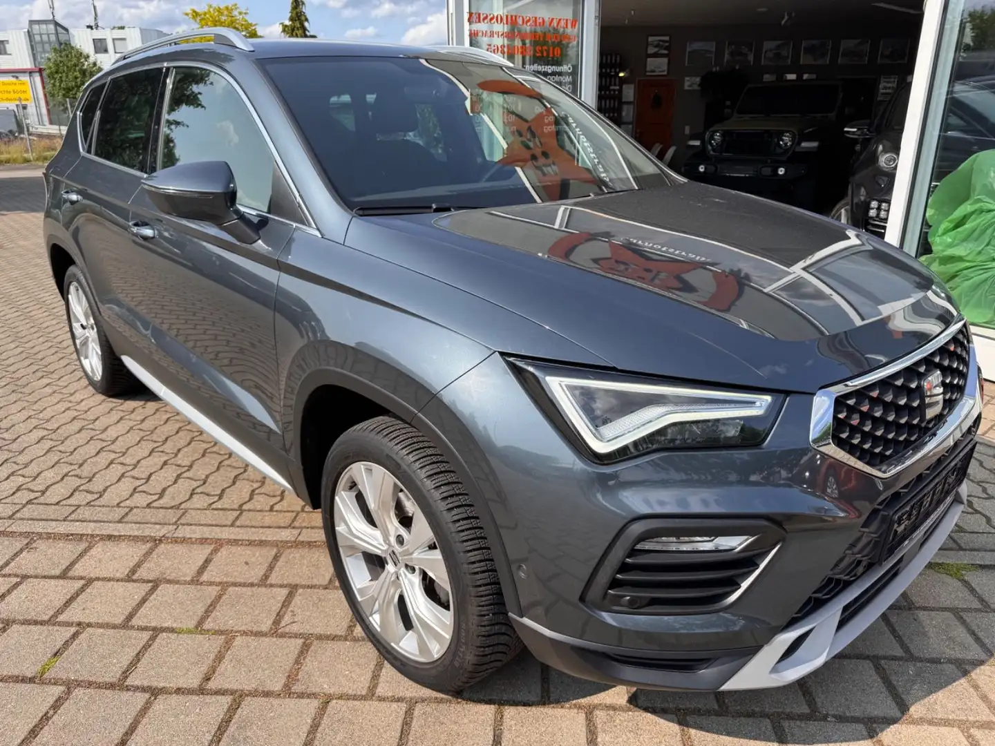 SEAT Ateca Xperience ,1.Hand(privat) , Garantie Grijs - 2