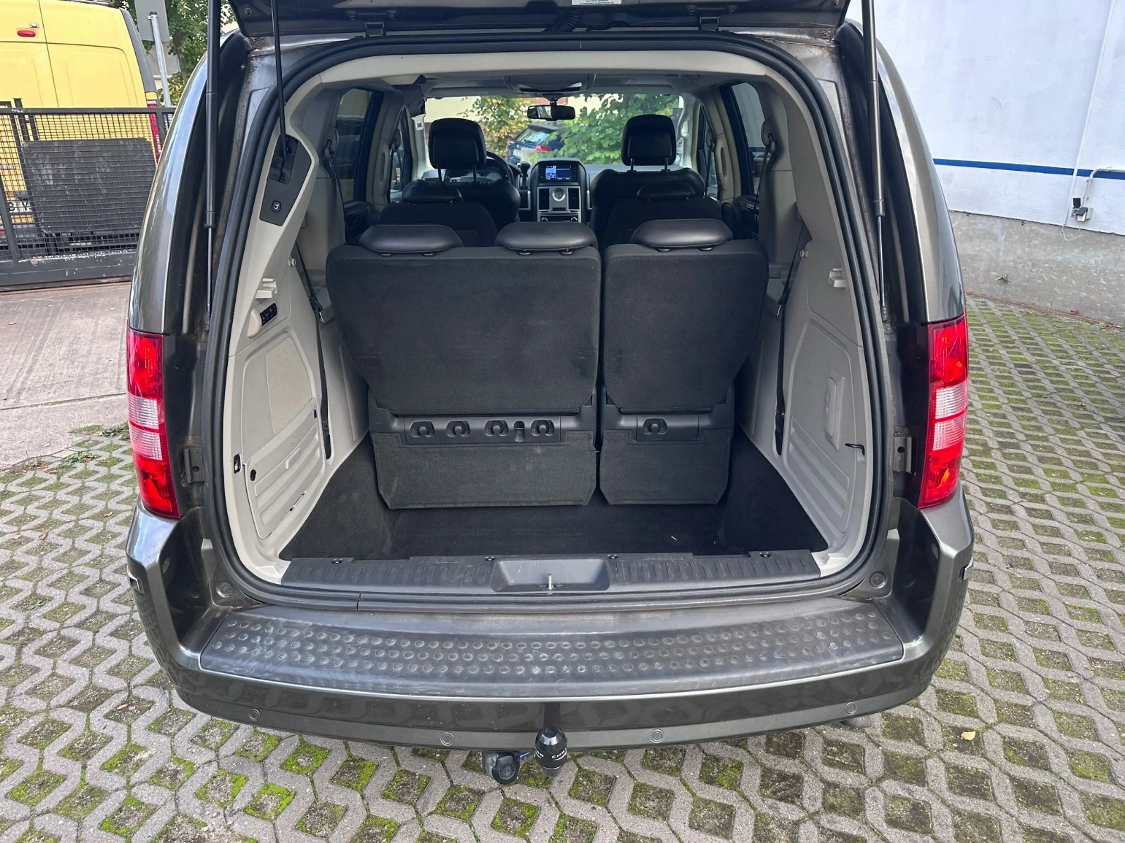 Chrysler Grand Voyager Limited*Navi*AHK*7 Sitzer* — photo 7